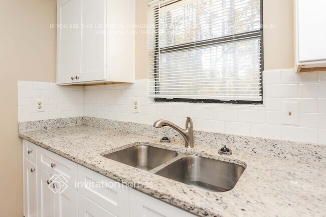 Building Photo - 1847 Rainbow Ln