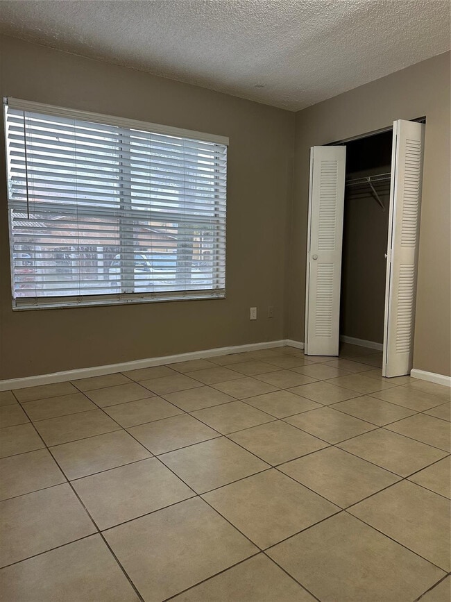 Building Photo - 5590 NW 61st St