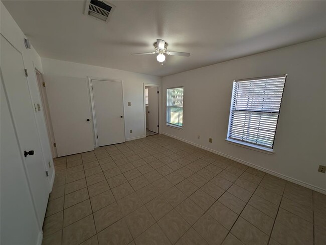 Building Photo - 15506 Enid Dr