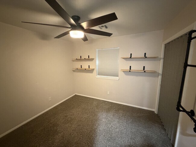 Building Photo - 4502 Jordan Ave