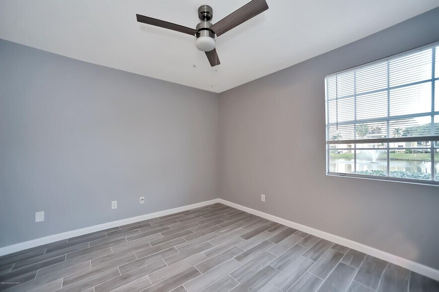 Building Photo - 1801 Island Club Dr