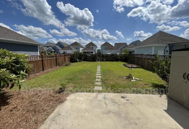 Building Photo - 1711 Sparkleberry Ln