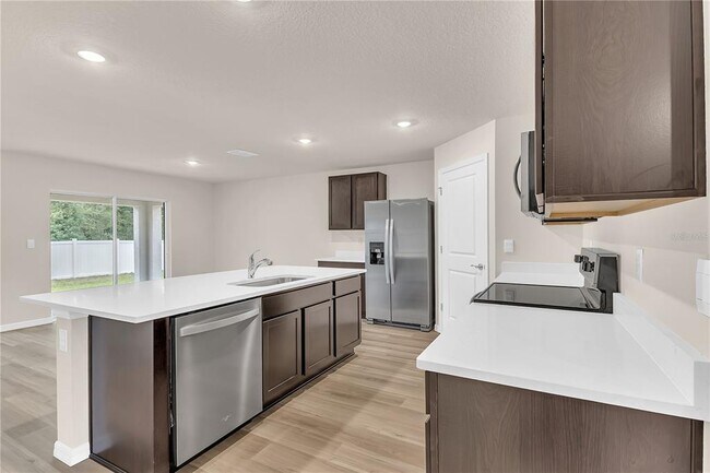 Building Photo - 2924 NE 20th Ter