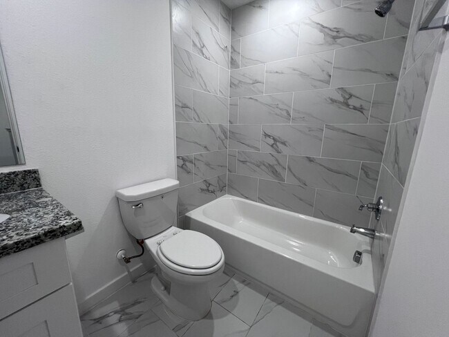 Building Photo - For Lease | 3 Bed, 2 Bath |1,168Sq Ft