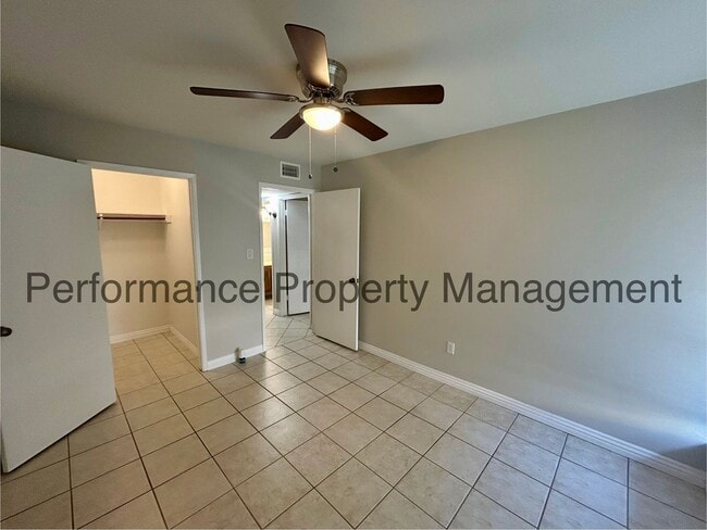 Building Photo - Charming 2 Bed/1 Bath Westchester Condo w/...