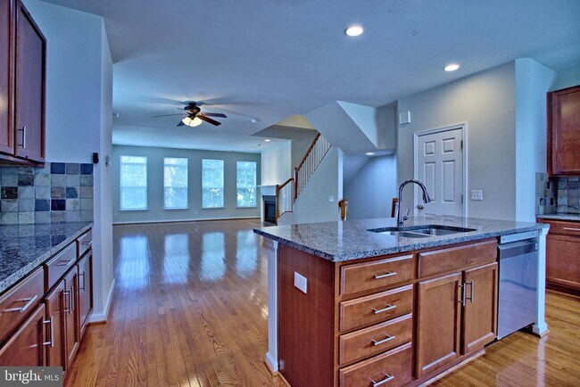 Building Photo - 9612 Stockwell Ln