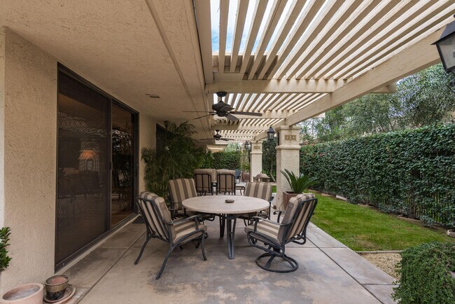 Building Photo - 3 Cornell Dr