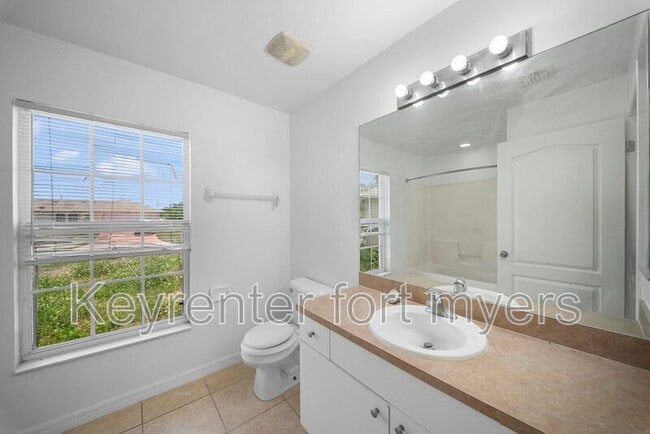 Building Photo - 3213 17th St SW