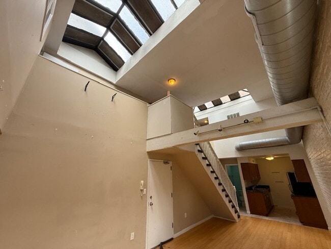 Primary Photo - Bright Loft-Style 2-Bedroom in Center City...