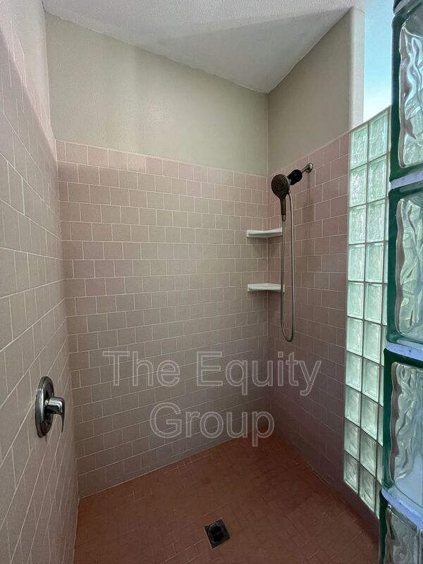 Building Photo - 3503 S Creekside Ct