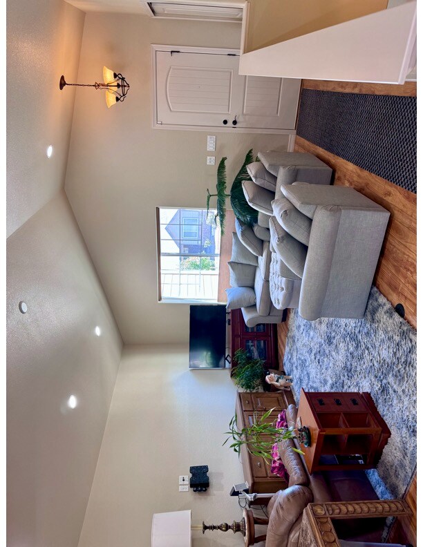 Building Photo - 2791 Exmoor Ln