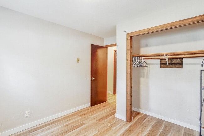 Building Photo - Cabin in the woods!  Fenced Yard!  Year le...