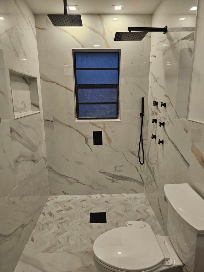 Building Photo - 57 SW 15th Ct