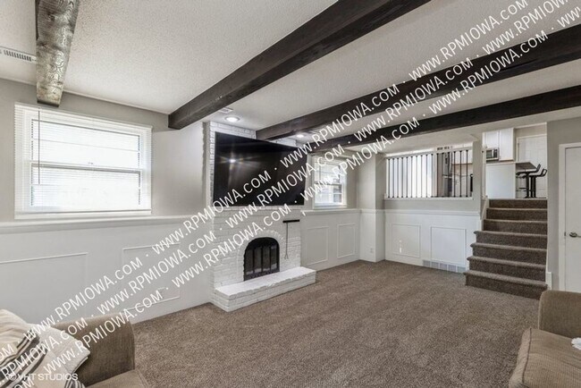 Building Photo - 513 NW 9th St