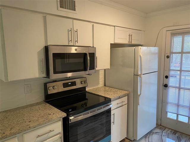 Building Photo - 12888 Montfort Dr