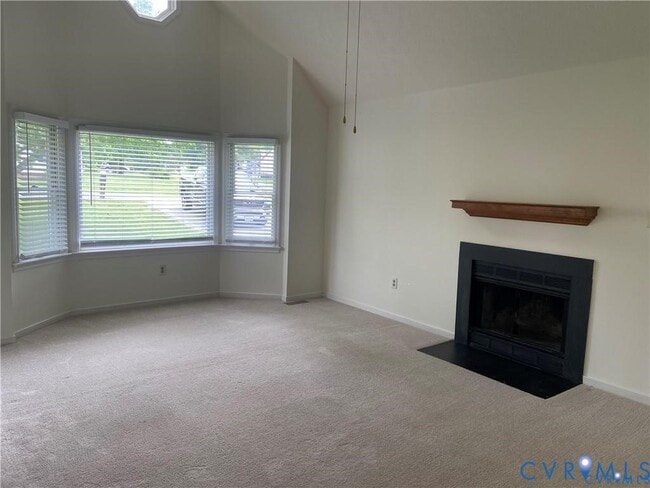 Building Photo - 6415 Chenault Way