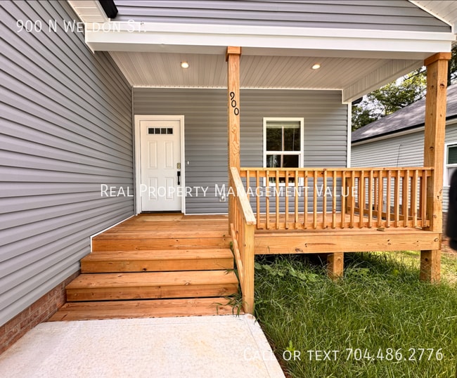 Building Photo - 900 N Weldon St