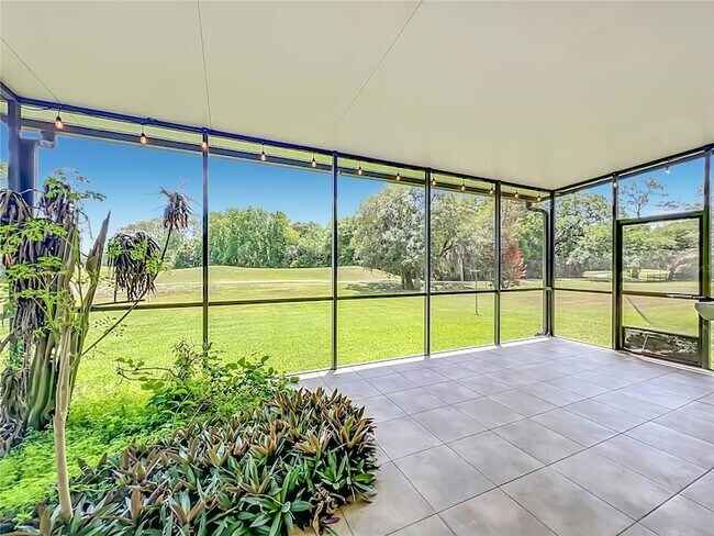 Building Photo - 2125 Emerald Green Cir