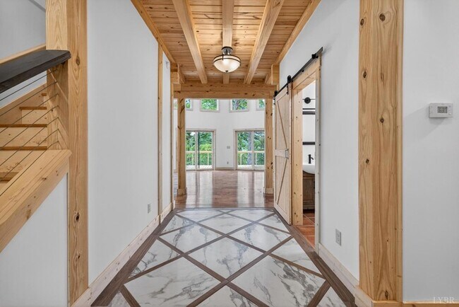 Building Photo - 308 Acres Ct
