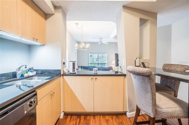 Building Photo - "Stylish 1-Bedroom Apartment with Modern A...