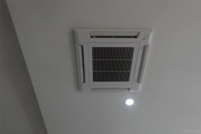 Building Photo - 47 Rich Ave