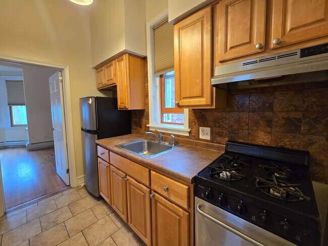 Building Photo - 313 N 34th St