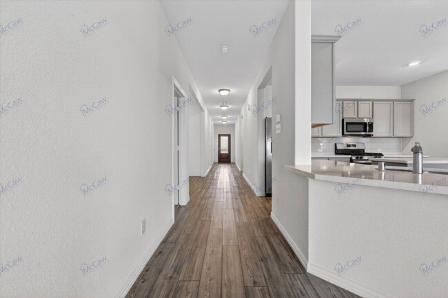 Building Photo - 6128 Fall Creek Ln