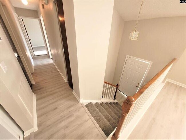 Building Photo - 252 Cherry Grove Dr