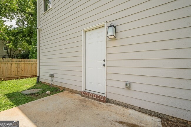 Building Photo - 90 Cerro St SW