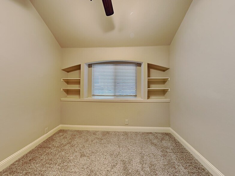 Building Photo - 1517 Yellowthroat Dr