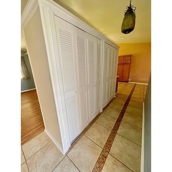 Building Photo - 2915 Eagle Rdg