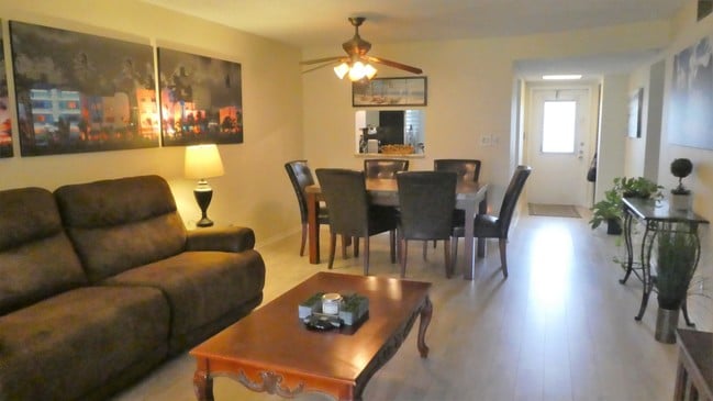 Building Photo - 2500 Fiore Way