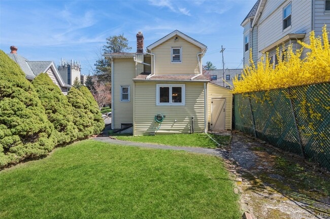 Building Photo - 18 S Washington Ave