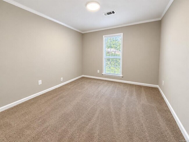 Building Photo - 6501 Sweet Gum Dr