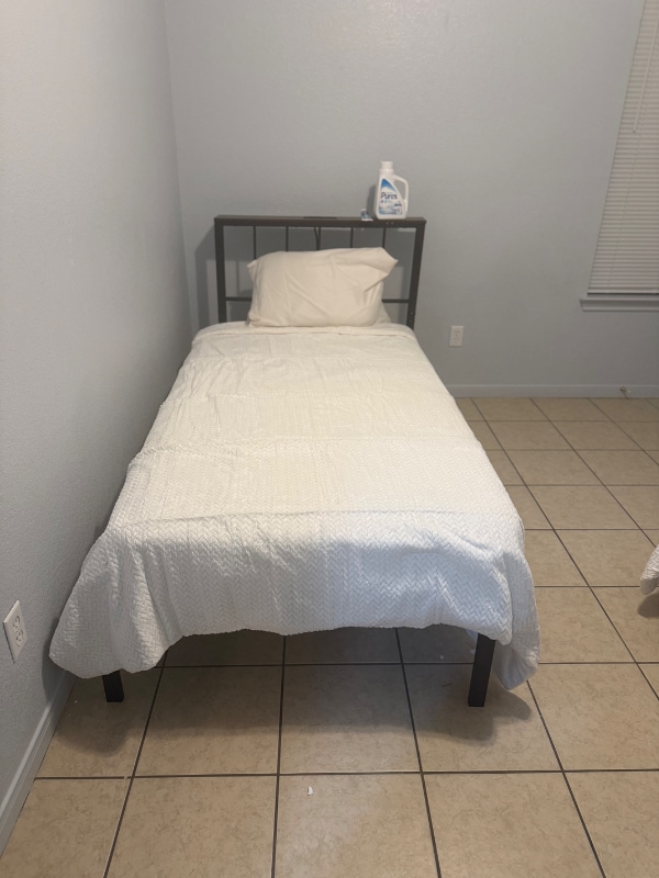 Building Photo - 2701 Seabiscuit Dr