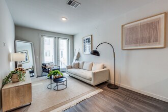 Building Photo - Highgrove