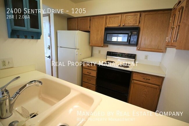 Building Photo - 2400 Sentry Dr