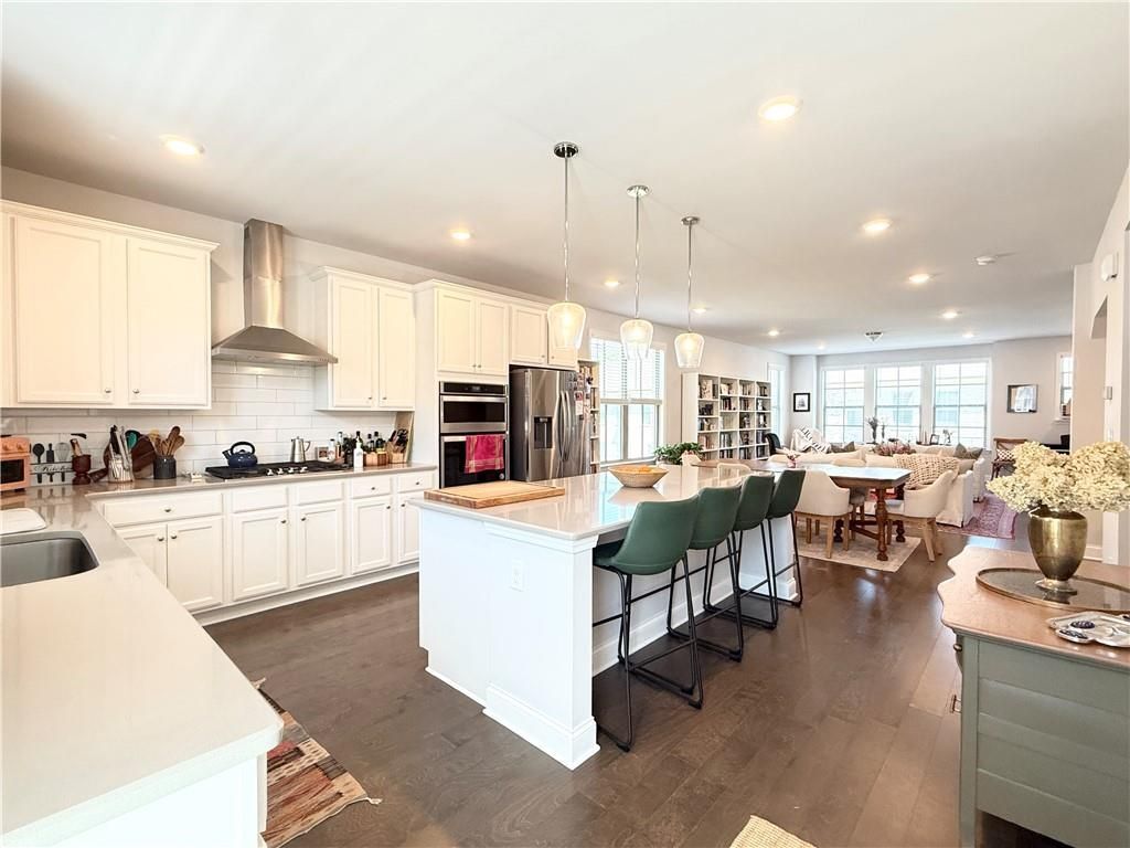 Building Photo - 2520 Great Silver Fir Aly
