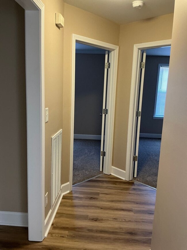 Building Photo - 824 Buckhorn Dr