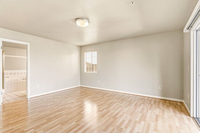 Building Photo - Expansive Valley Views & Private Living in Castro Valley - 4BD/3BA Exec Home