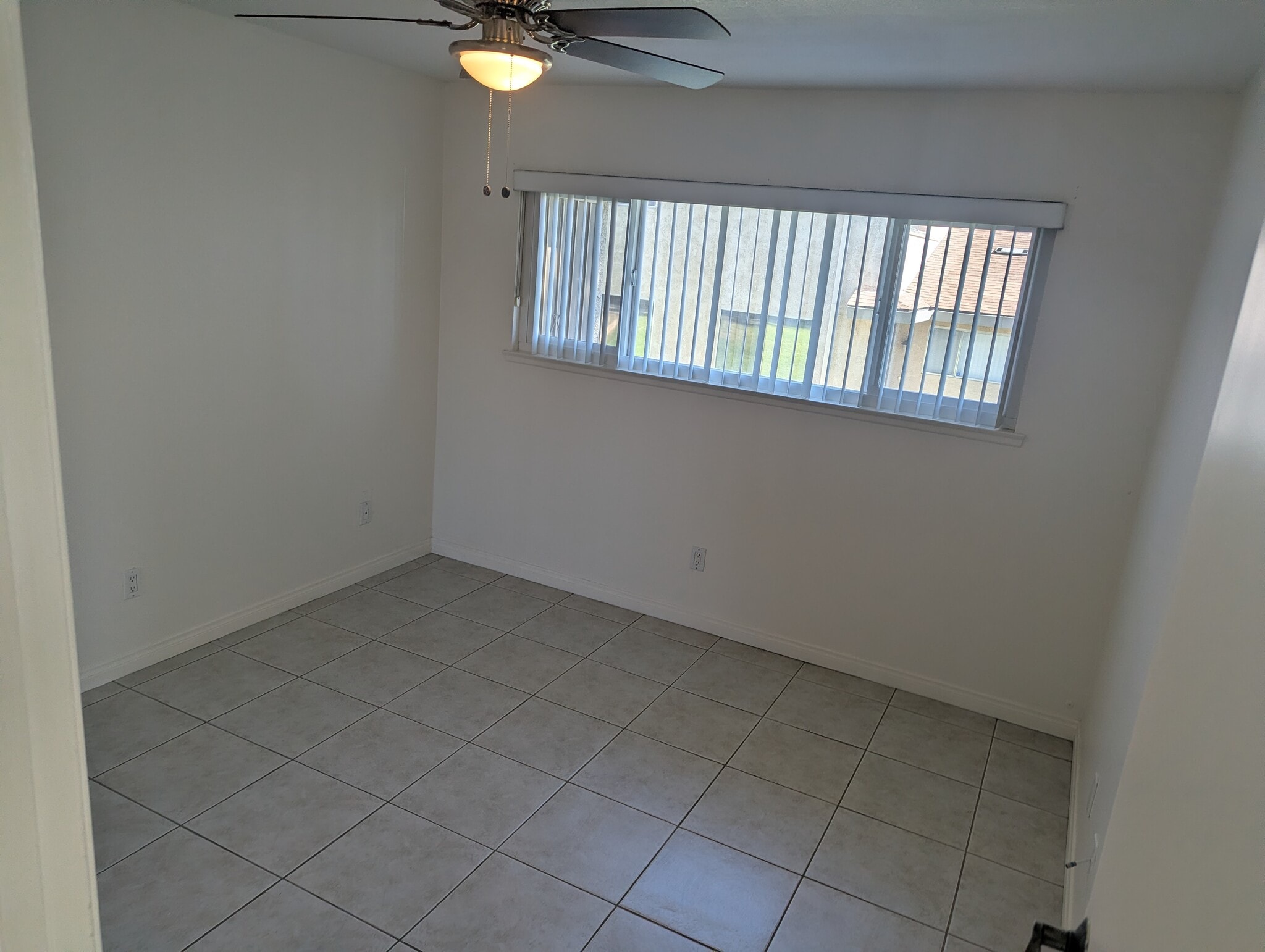 Building Photo - 72564 Edgehill Dr