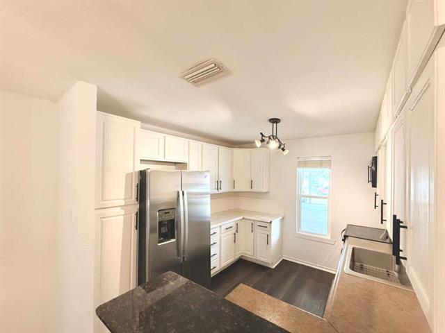 Building Photo - 1805 Bristol Cove