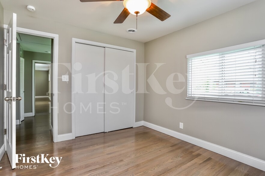 Building Photo - 11862 Kramper Ln