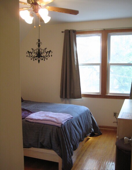 Building Photo - 43 Brighton St