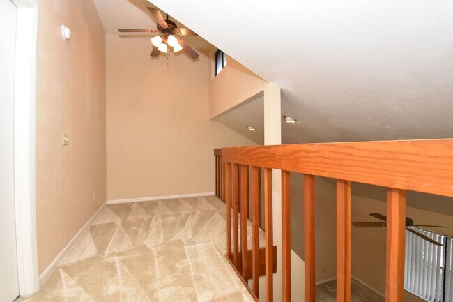 Building Photo - 2945 SW 39th Ave
