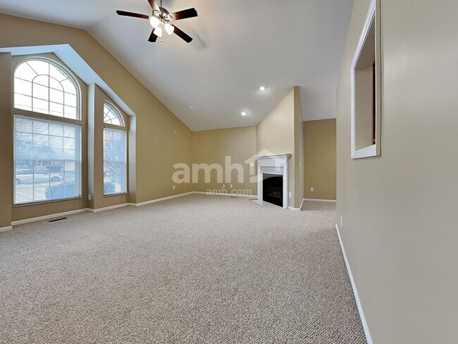 Building Photo - 123 Shaw Rd