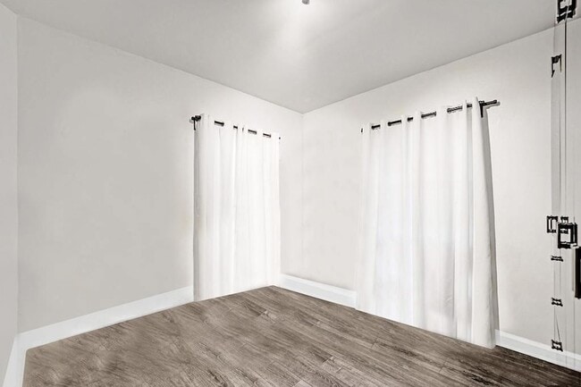 Building Photo - 2000 Jackson St