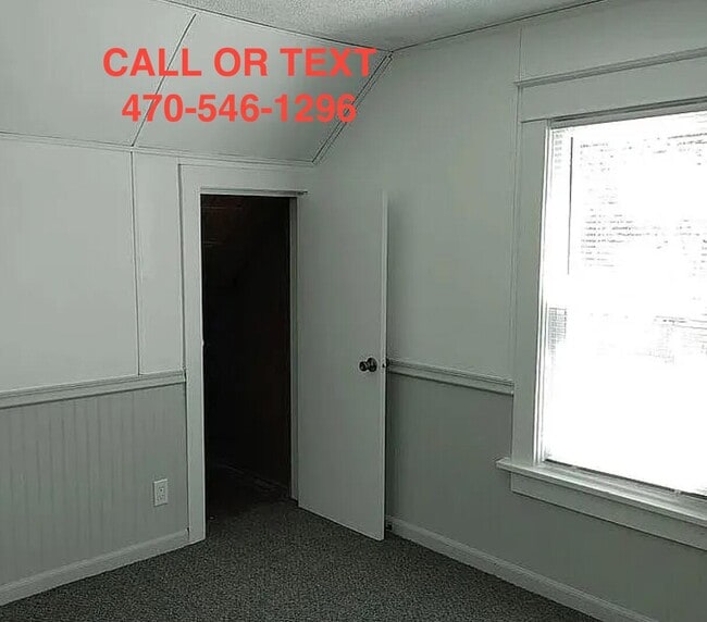 Building Photo - 3204 Caledonia St