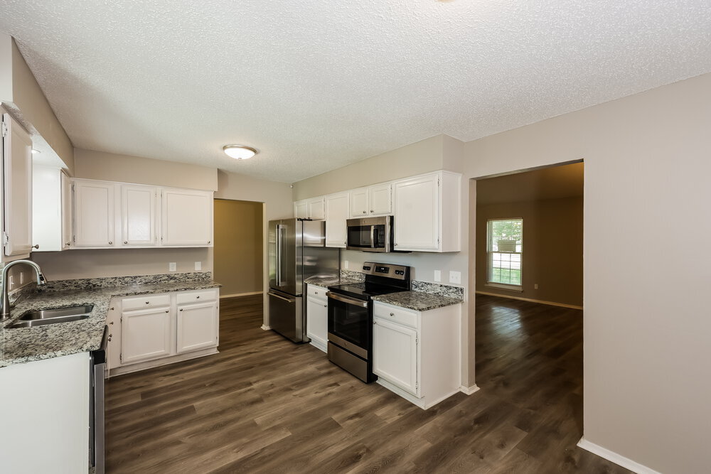 Building Photo - 2533 Bentley Dr