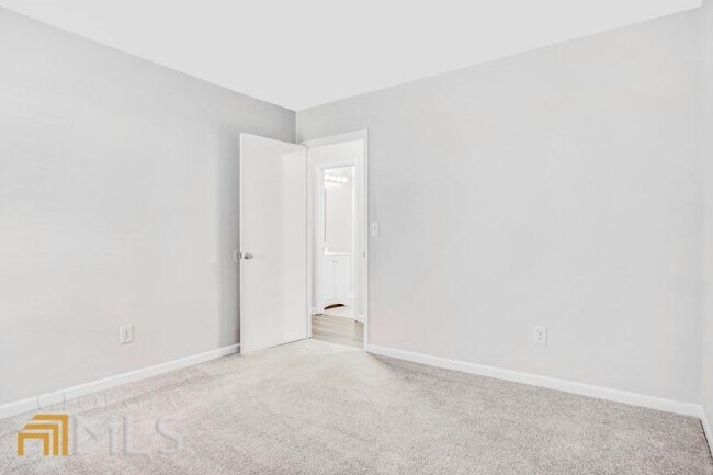 Building Photo - 2312 Leslie Brook Dr
